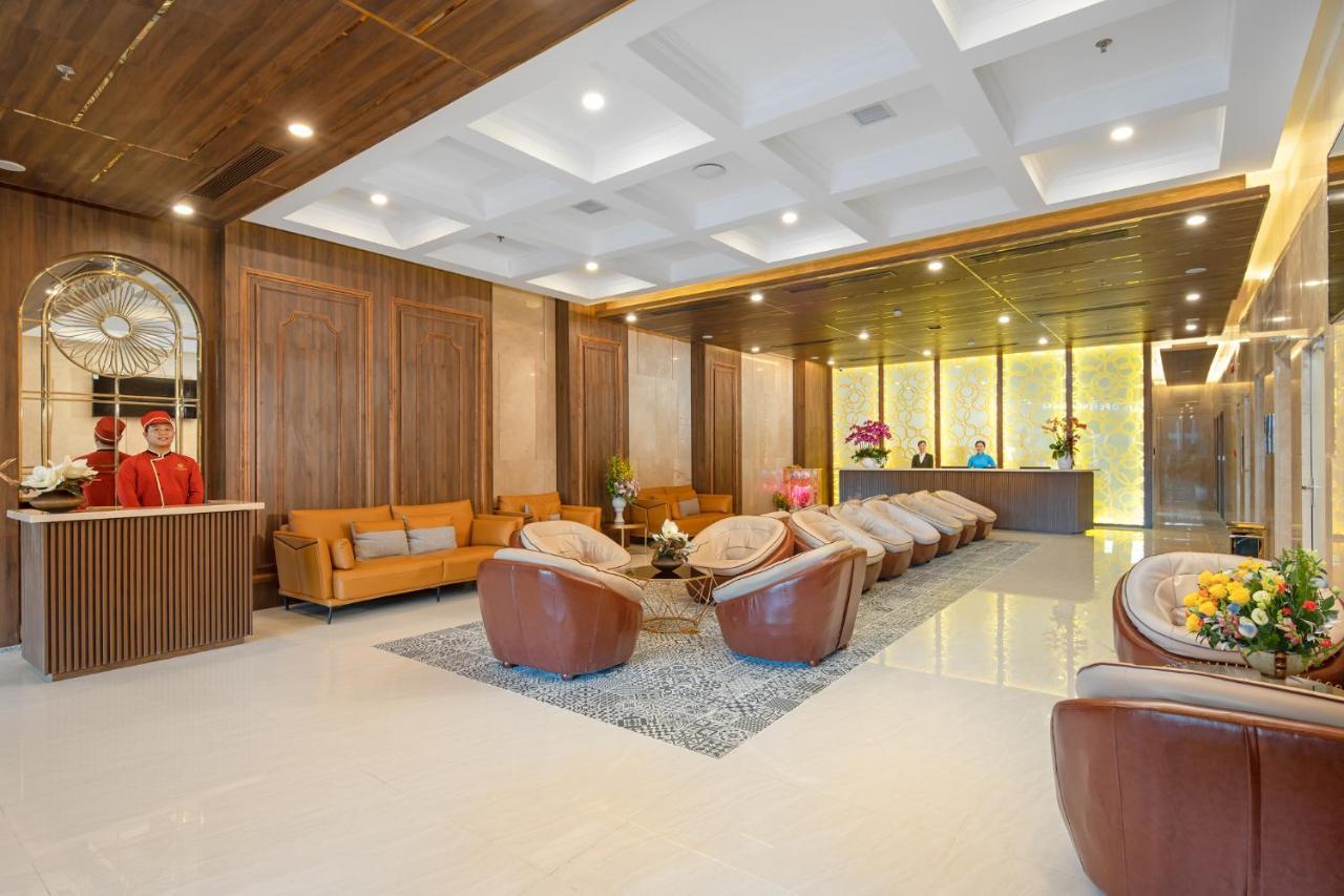 Gold Plaza Hotel Дананг Екстериор снимка