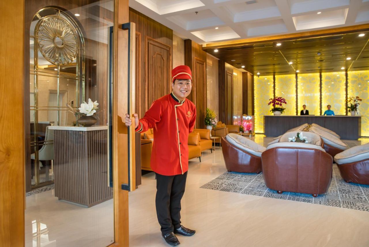 Gold Plaza Hotel Дананг Екстериор снимка