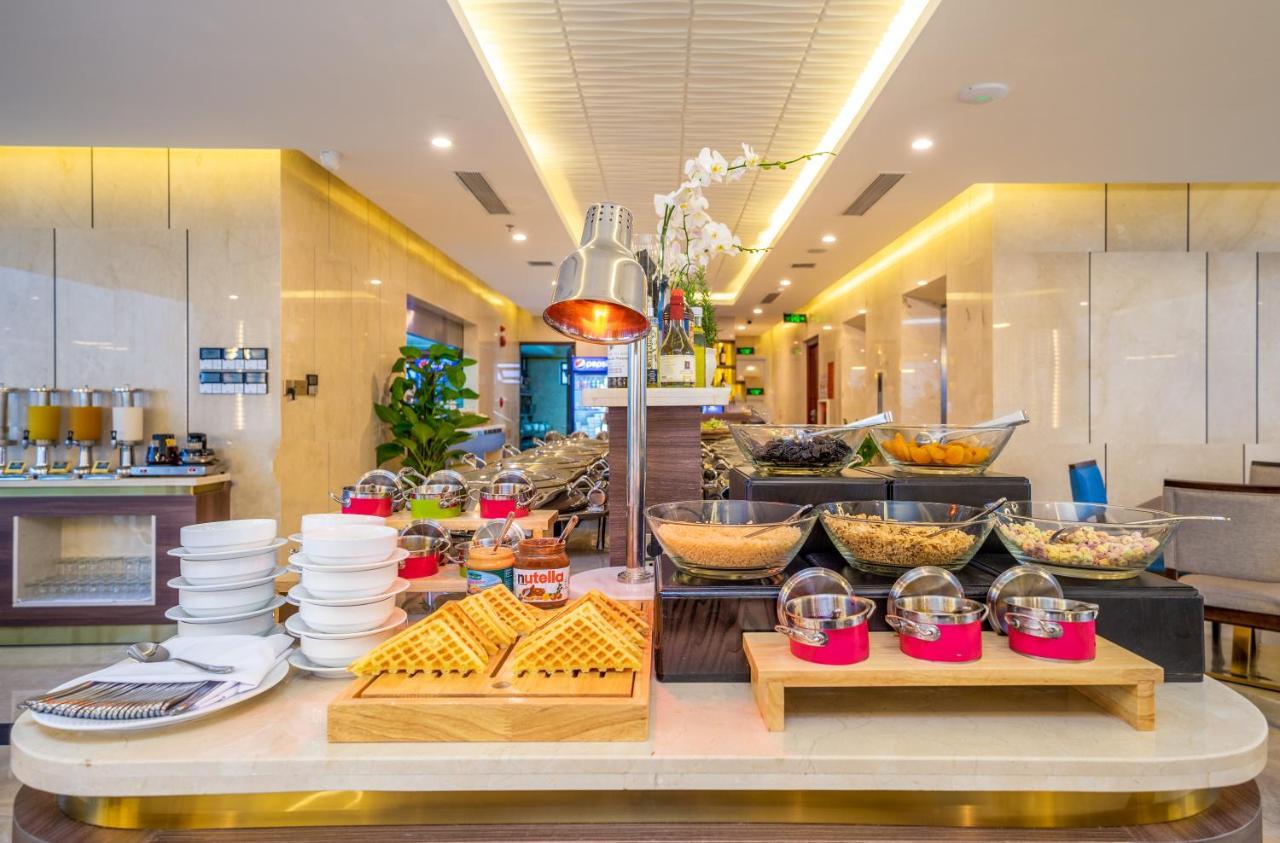 Gold Plaza Hotel Дананг Екстериор снимка